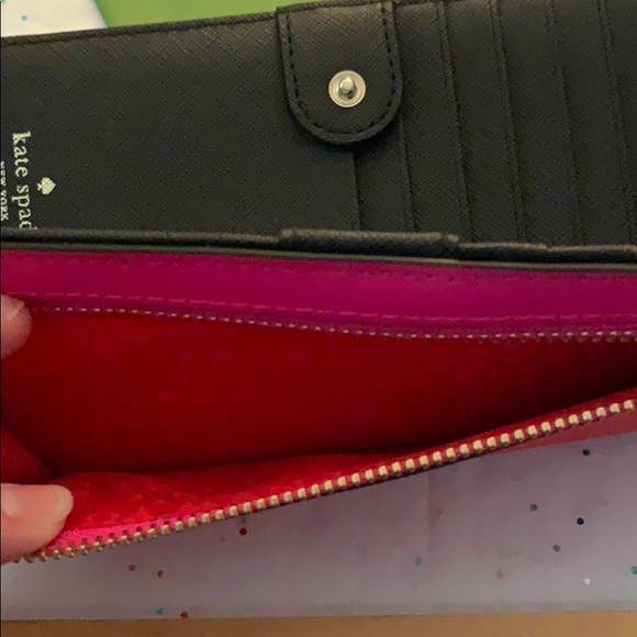 Kate Spade Limited Edition Discontinued Laurel Way Bonita Stripe Stacy Wallet. - Picture 5 of 6